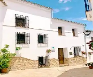 La Madroñala - hotel en El Gastor