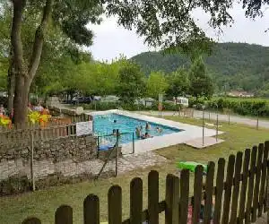 Càmping - Hotel rural La soleia d'Oix - hotel en Oix