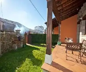 Las Cabañas de Pimiango - hotel en Villanueva De Colombres