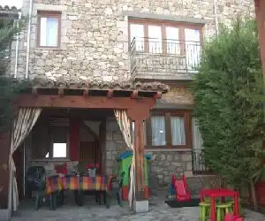 El Torreon II - hotel en Hoyos del Espino