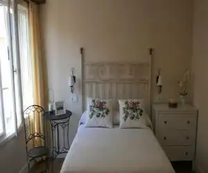 Pension Las Palomas - hotel en Porto de Espasante