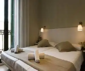 Palau de la Musica Apartments
