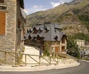 Los Altos de Escarrilla, tu casa en los pirineos - hotel en Escarrilla