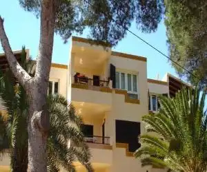 Apartamentos Los Pinos - hotel en Cala Murada