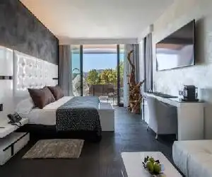 Suites Natura Mas Tapiolas - hotel en Santa Cristina d´Aro