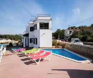 Menurka - Cala Blanca - hotel en Cala Blanca