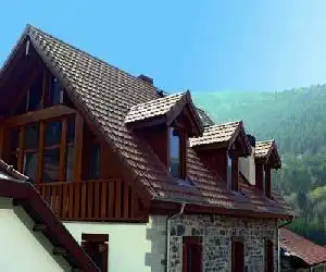 Metsola Apartamentos Rurales - hotel en Isaba