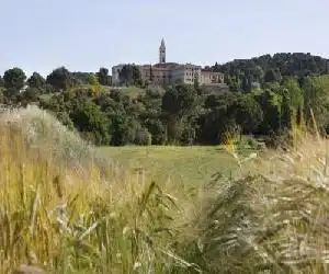 Monestir de Les Avellanes - hotel en Os de Balaguer