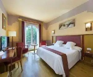 MS Fuente Las Piedras - hotel en Cabra