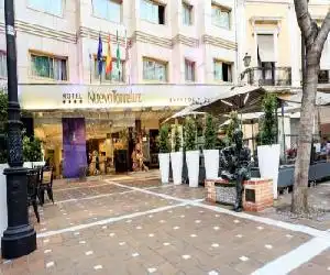 Nuevo Torreluz - hotel en Almería