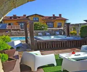 Posada la Leyenda - hotel en Queveda