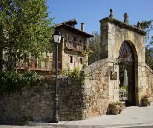 Posada La Torre de La Quintana - hotel en Liendo