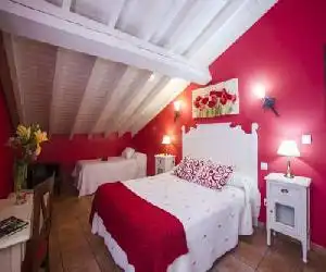 Posada Las Tres Mentiras de Santillana del Mar - hotel en Viveda