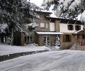 Residència Esportiva Els Isards - hotel en La Molina-Alp