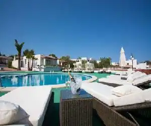 Residencial Bogamarí - hotel en Bahia de Sant Antoni