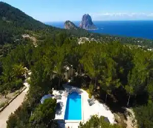 Villa Romero II - hotel en Es Cubells