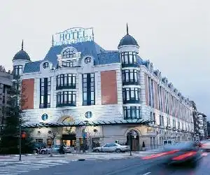 Silken Ciudad de Vitoria - hotel en Vitoria-Gasteiz