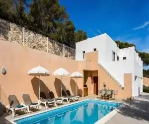 Villa Sky Line - hotel en Es Cubells