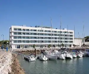 Suites Puerto Sherry - hotel en El Puerto de Santa María