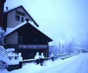 Tres Picos - hotel en Eriste