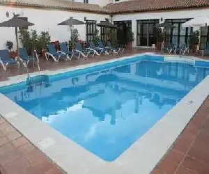 Tugasa Hotel Sierra y Cal - hotel en Olvera