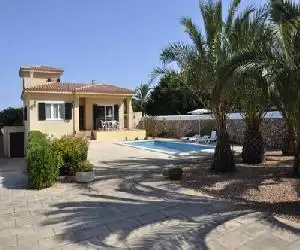Villa Francisca - hotel en Sa Caleta