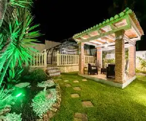 Villa Madnis - hotel en Padul