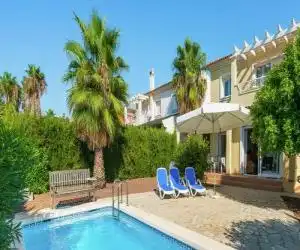 Modern Villa in Murcia with Swimming Pool - hotel en Baños y Mendigo