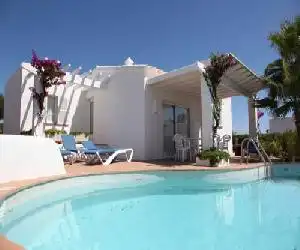 Villas Etnia - hotel en Binissafuller