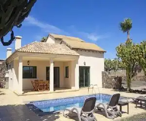 Villas Oasis Casa Vieja - hotel en La Oliva
