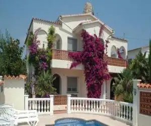 Villa Sol - hotel en Empuriabrava