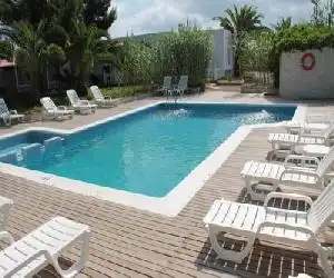 Apartamentos Lesley - Es Pi - hotel en Playa Migjorn