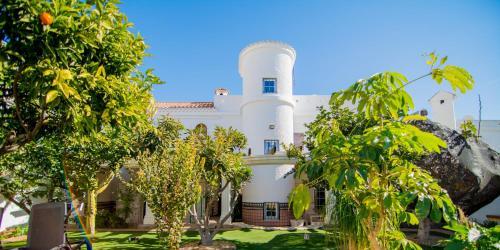 16:9 Los Molinos Suites