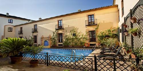 Alcázar de la Reina