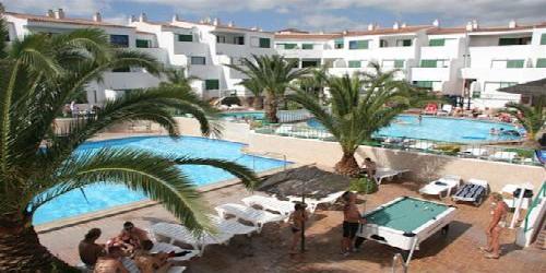 Apartamentos Alondras Park