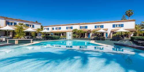 Apartamentos Iris