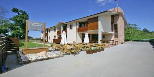Apartamentos La Barzana