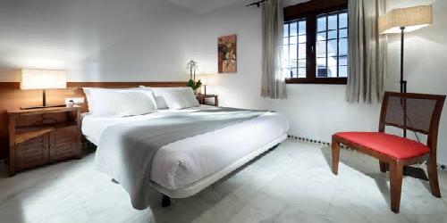 Apartamentos Patios de Alcántara