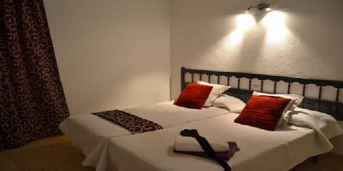 Apartamentos Turísticos Es Daus