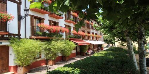 Apartamentos Turísticos Ezcaray