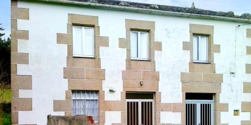 House with 4 bedrooms in Ourol with wonderful mountain view and enclosed garden 12 km from the beach