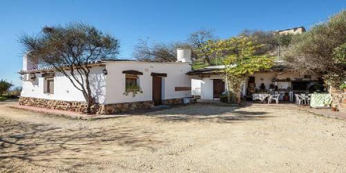Cozy Holiday Home in Antequera with Swimming Pool