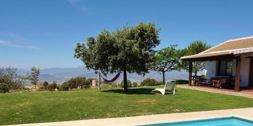 Beautiful Villa in Andalusia near Forest