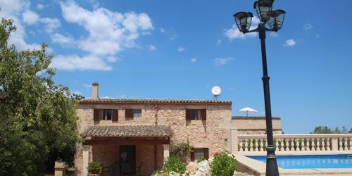 Es Lladoner Villa
