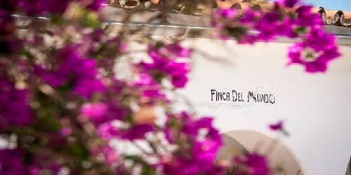 Finca del Mundo Boutique B&B