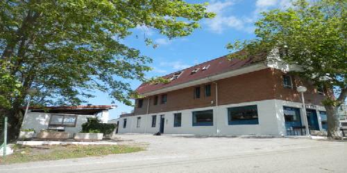 H.A.N.D Surf Hostel
