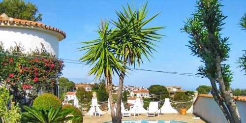 Villa with 3 bedrooms in Benajarafe with wonderful sea view private pool enclosed garden 300 m from the beach