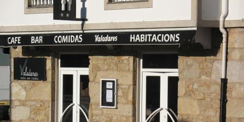 Hostal Valadares
