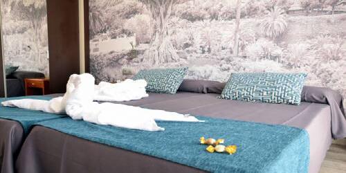 Hotel Adonis Plaza