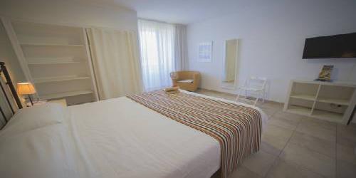 Casa Del Mar Hotel & Apartaments